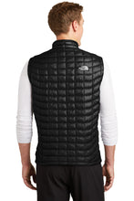 Load image into Gallery viewer, THE NORTH FACE® THERMOBALL™ TREKKER VEST. NF0A3LHD