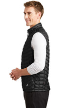 Load image into Gallery viewer, THE NORTH FACE® THERMOBALL™ TREKKER VEST. NF0A3LHD