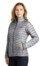 Load image into Gallery viewer, THE NORTH FACE® THERMOBALL™ TREKKER LADIES' JACKET. NF0A3LHK