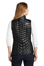 Load image into Gallery viewer, THE NORTH FACE® THERMOBALL™ TREKKER LADIES' VEST. NF0A3LHL